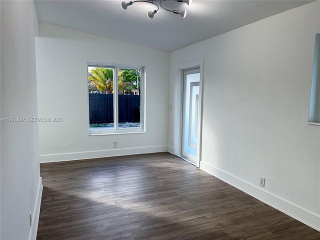 10090 W Fern Street, Miami, FL 33157