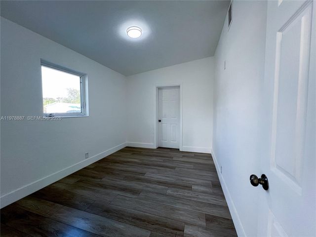 10090 W Fern Street, Miami, FL 33157