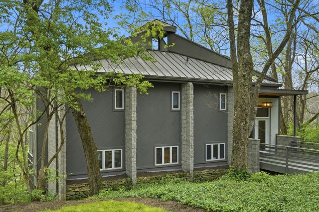 7985 Riverside Drive, Dublin, OH 43016