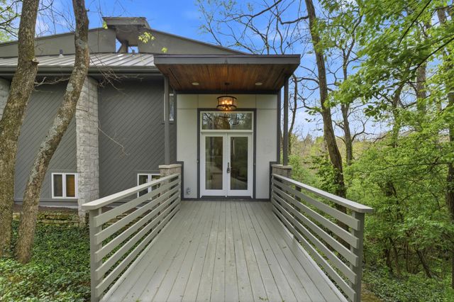 7985 Riverside Drive, Dublin, OH 43016