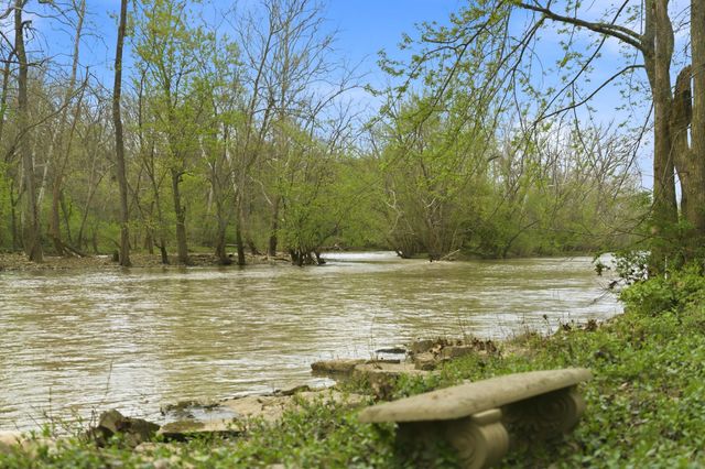 7985 Riverside Drive, Dublin, OH 43016