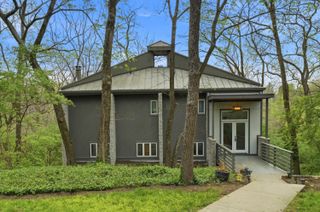 7985 Riverside Drive, Dublin, OH 43016