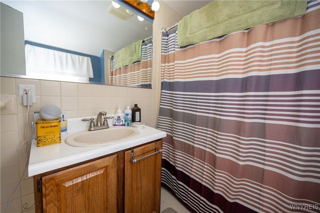 20 Brookville Drive, Tonawanda, NY 14150