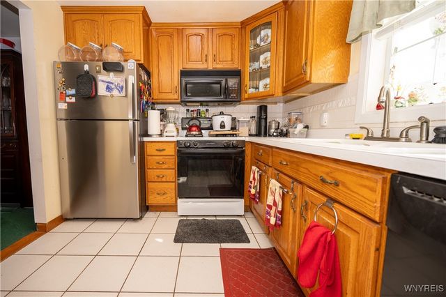 20 Brookville Drive, Tonawanda, NY 14150