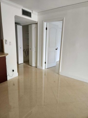 9355 SW 8th Street 222, Boca Raton, FL 33428