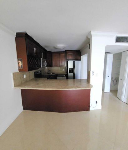 9355 SW 8th Street 222, Boca Raton, FL 33428