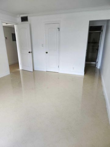 9355 SW 8th Street 222, Boca Raton, FL 33428