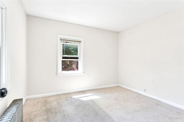 11 Sunset Avenue, Coventry, RI 02816