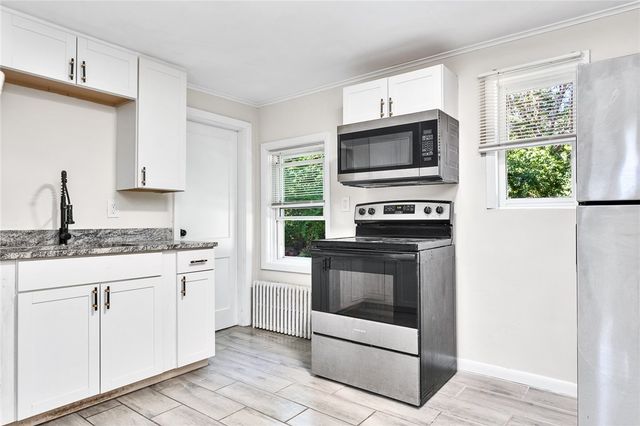 11 Sunset Avenue, Coventry, RI 02816