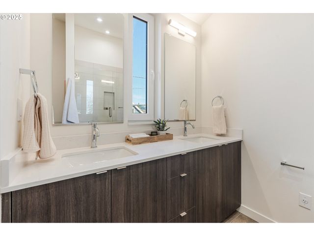 5484 Se Boise St, Portland, OR 97206