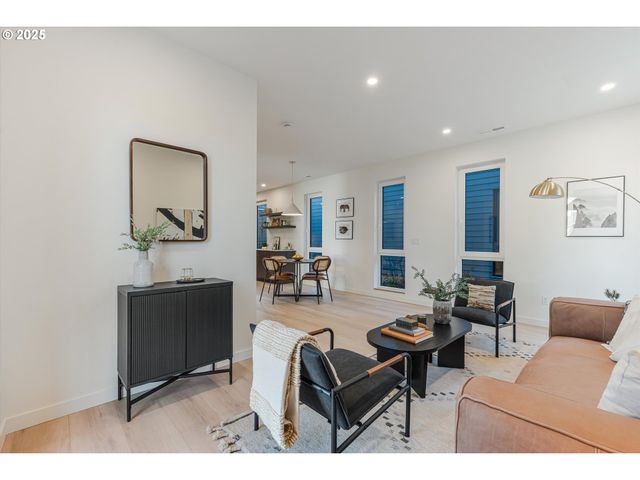 5484 Se Boise St, Portland, OR 97206