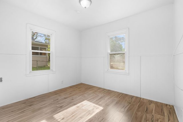 99 Eldredge Street, Battle Creek, MI 49037