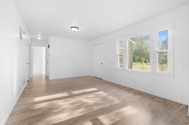 99 Eldredge Street, Battle Creek, MI 49037