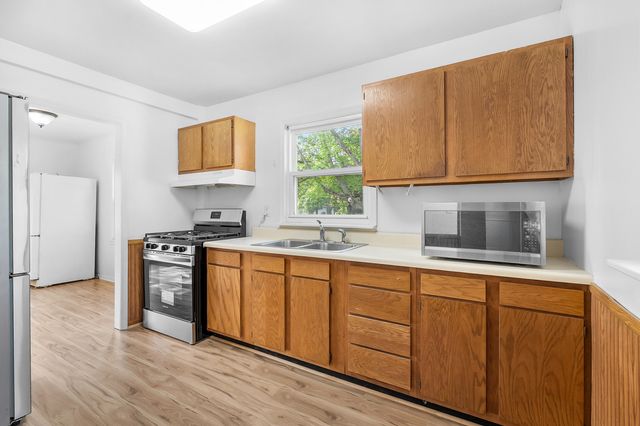 99 Eldredge Street, Battle Creek, MI 49037