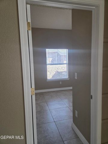 505 VON BARGEN Drive, Horizon City, TX 79928
