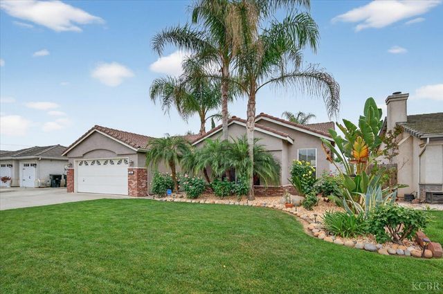 795 Northstar Drive, Hanford, CA 93230