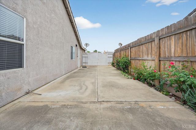 795 Northstar Drive, Hanford, CA 93230