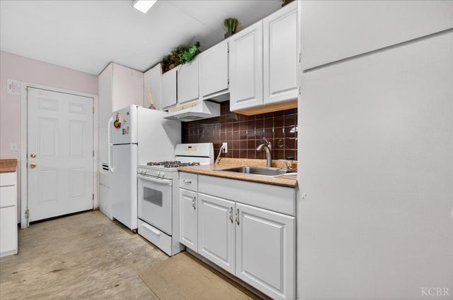 795 Northstar Drive, Hanford, CA 93230