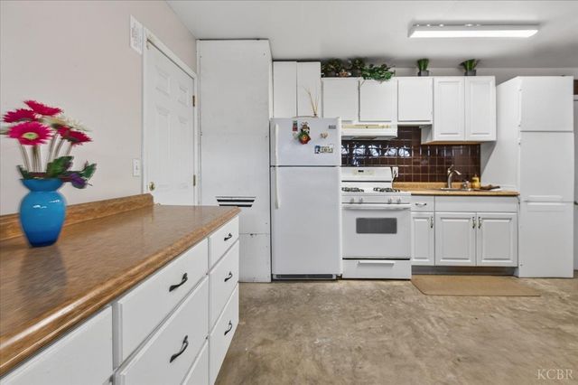 795 Northstar Drive, Hanford, CA 93230