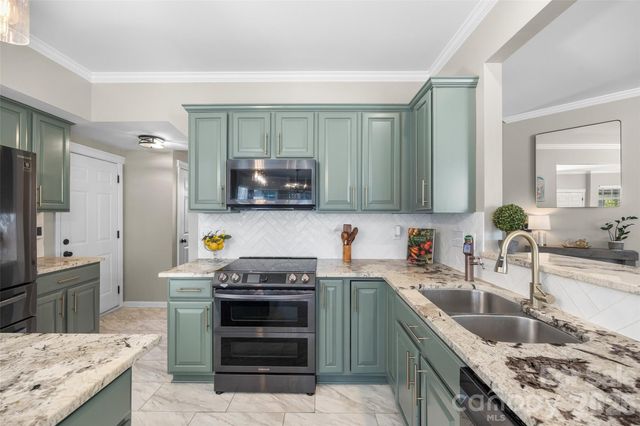 12141 Stone Forest Drive, Pineville, NC 28134