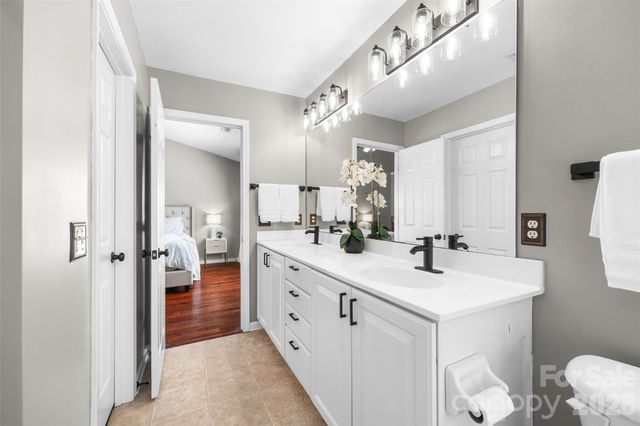 12141 Stone Forest Drive, Pineville, NC 28134