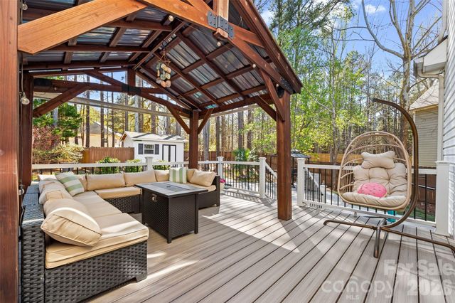 12141 Stone Forest Drive, Pineville, NC 28134