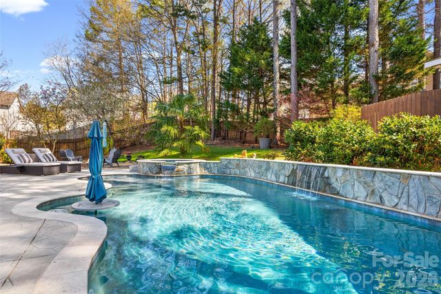 12141 Stone Forest Drive, Pineville, NC 28134