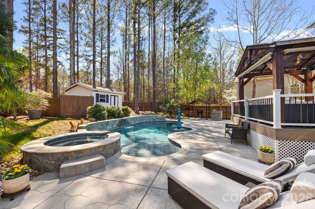 12141 Stone Forest Drive, Pineville, NC 28134