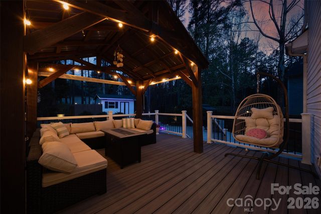 12141 Stone Forest Drive, Pineville, NC 28134