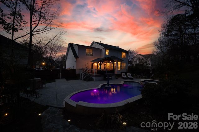 12141 Stone Forest Drive, Pineville, NC 28134