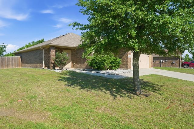 1413 N Houston Street, Royse City, TX 75189