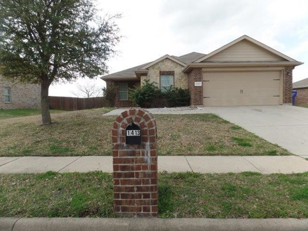 1413 N Houston Street, Royse City, TX 75189