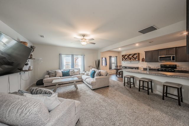 8317 Smokey Creek Pass, Fort Worth, TX 76179