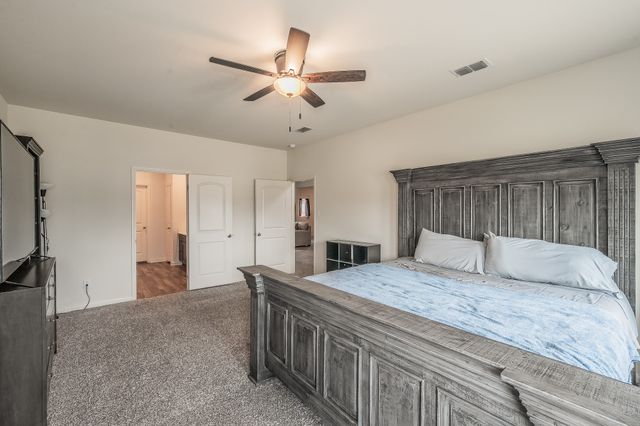 8317 Smokey Creek Pass, Fort Worth, TX 76179