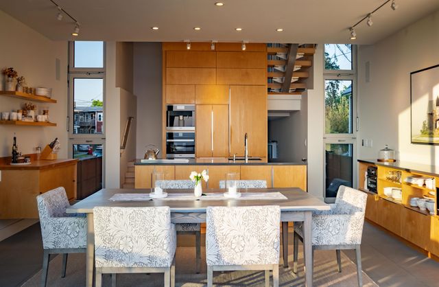 11 Lakeview Terrace, Burlington, VT 05401