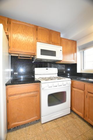 4475 Olmstead Drive, Hoffman Estates, IL 60192