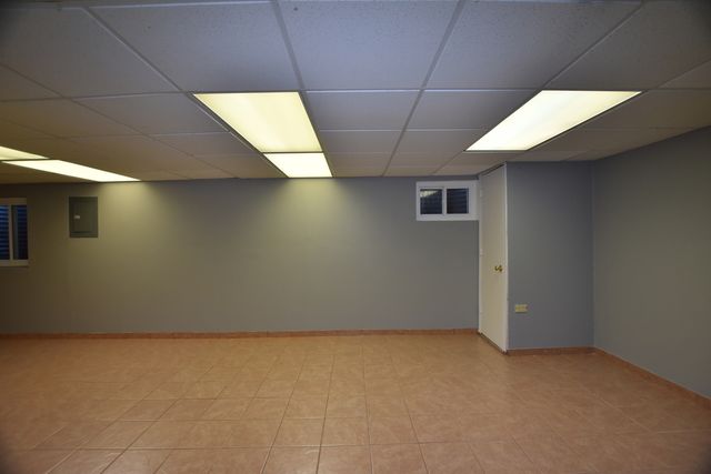 4475 Olmstead Drive, Hoffman Estates, IL 60192