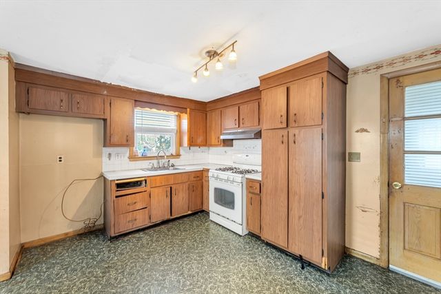 36 Lancaster Rd, Dedham, MA 02026