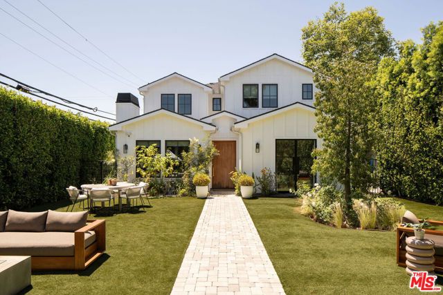 5651 Clinton Street, Los Angeles, CA 90004
