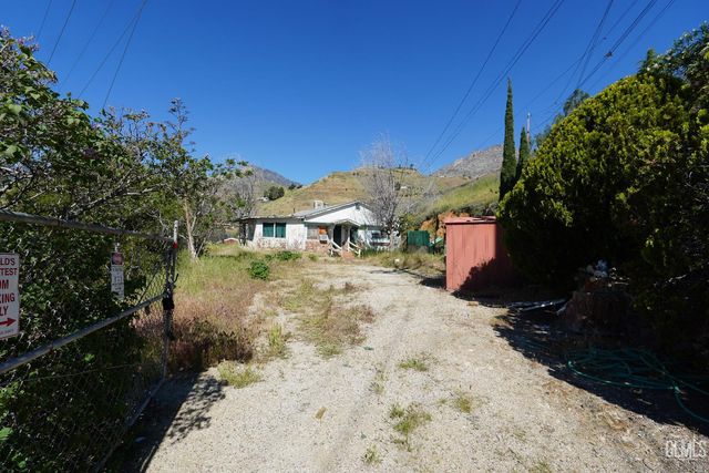 216 Donalda Court, Wofford Heights, CA 93285