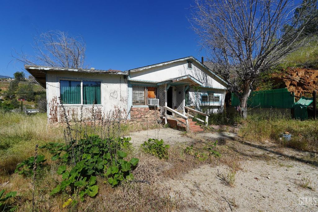 216 Donalda Court, Wofford Heights, CA 93285