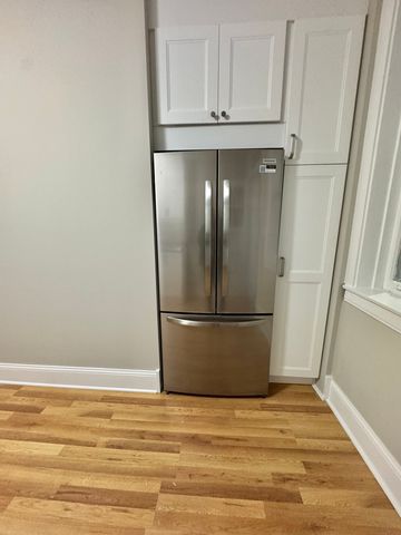 1727 W Bryn Mawr Avenue 2, Chicago, IL 60660