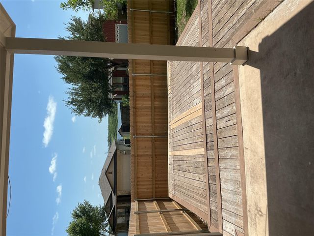 117 Waterloo DR, Kyle, TX 78640
