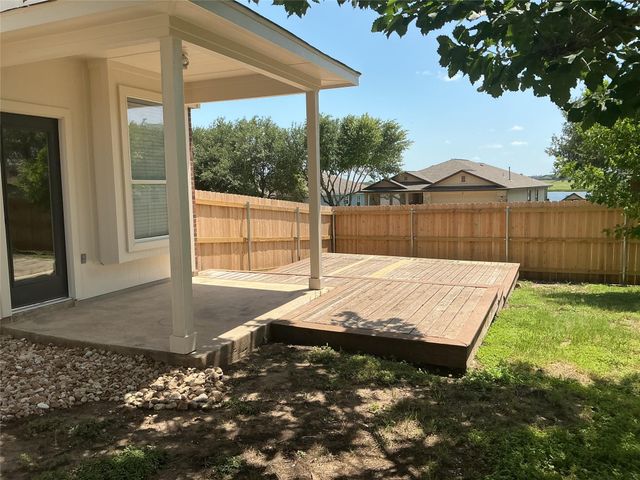 117 Waterloo DR, Kyle, TX 78640