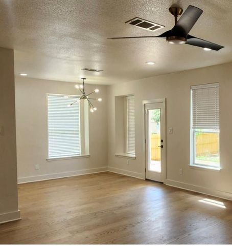 117 Waterloo DR, Kyle, TX 78640