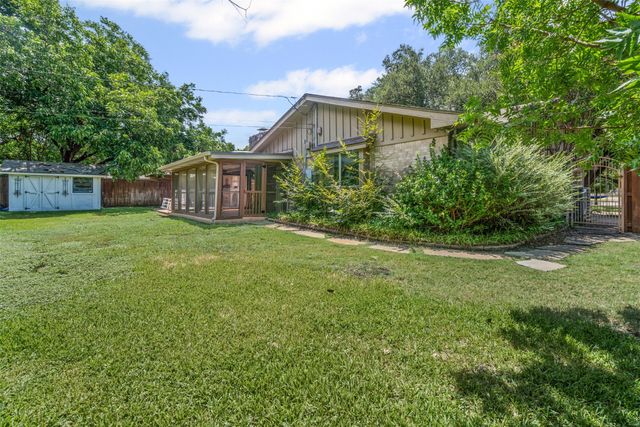 4360 Whitfield Avenue, Fort Worth, TX 76109