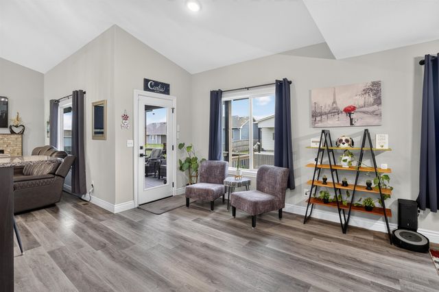 5334 N Pebblecreek St, Bel Aire, KS 67226
