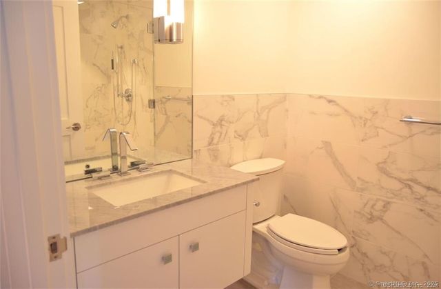 5 Church Lane 410, Westport, CT 06880