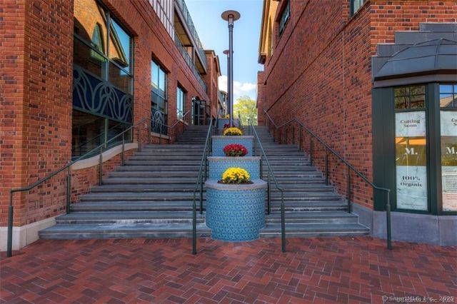 5 Church Lane 410, Westport, CT 06880