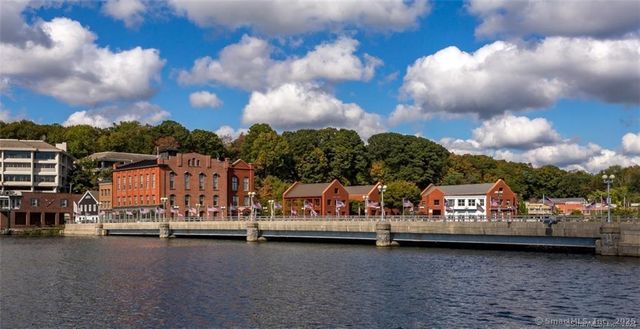 5 Church Lane 410, Westport, CT 06880